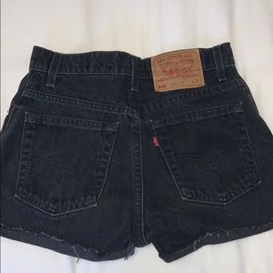 black levis denim shorts